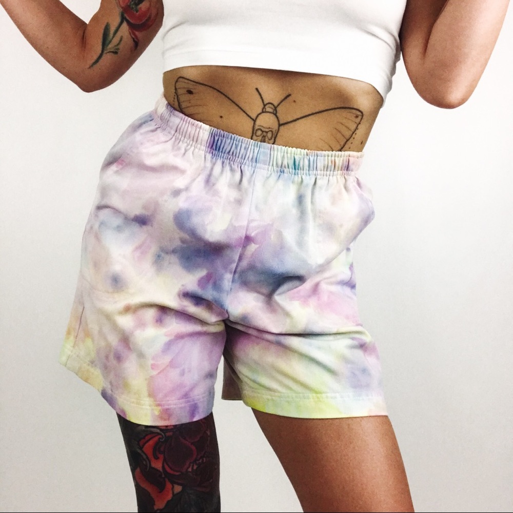 Vintage Hand-Dyed High-Waisted Shorts | Size M